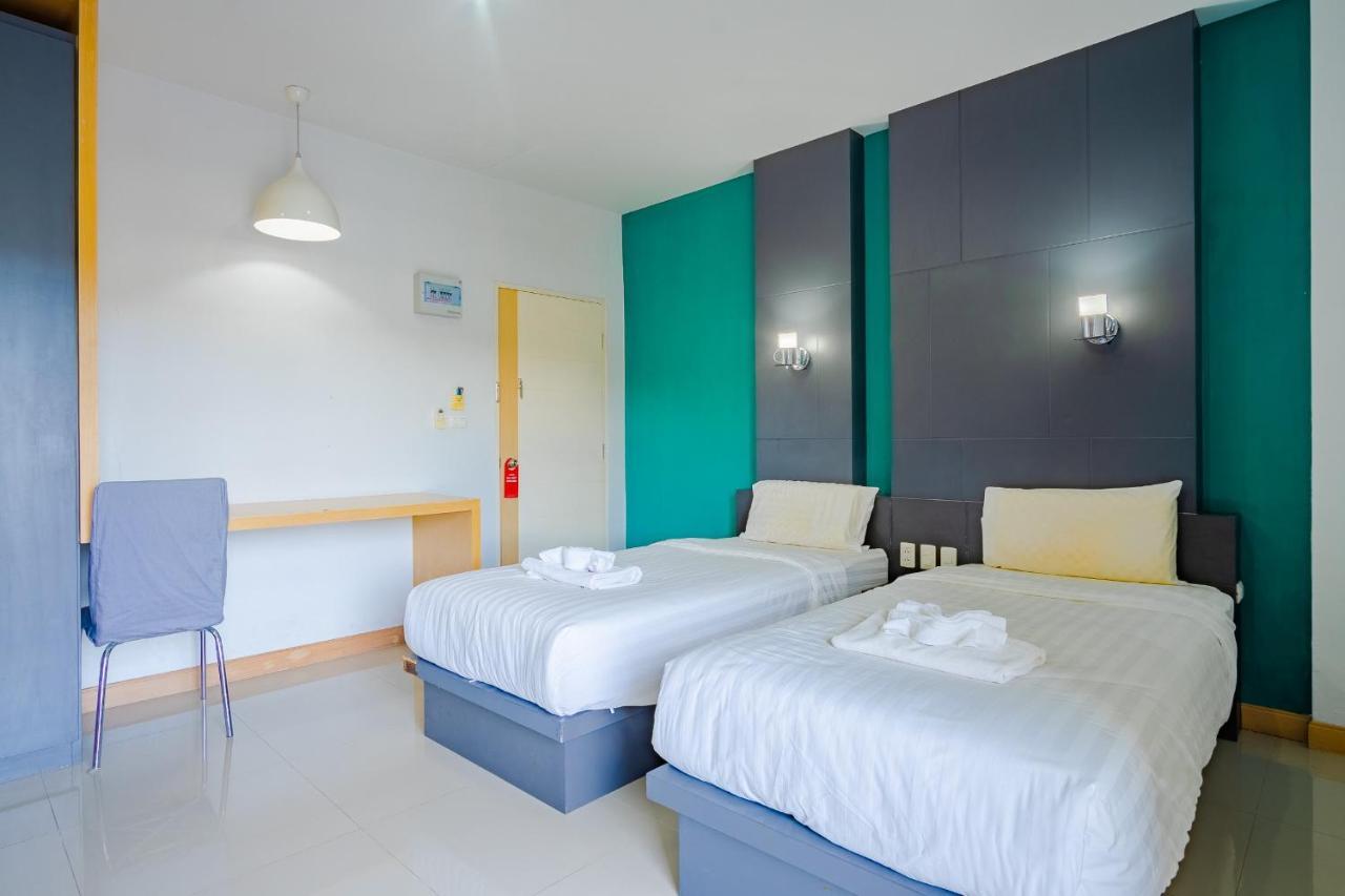 Appartamento Oyo 303 Phoomjai House Chalong Esterno foto