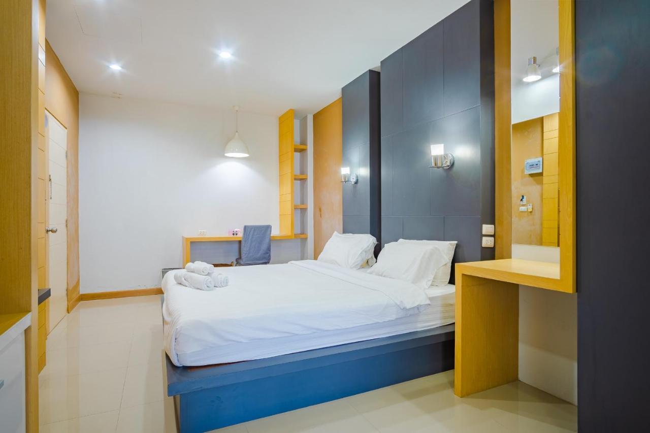 Appartamento Oyo 303 Phoomjai House Chalong Esterno foto