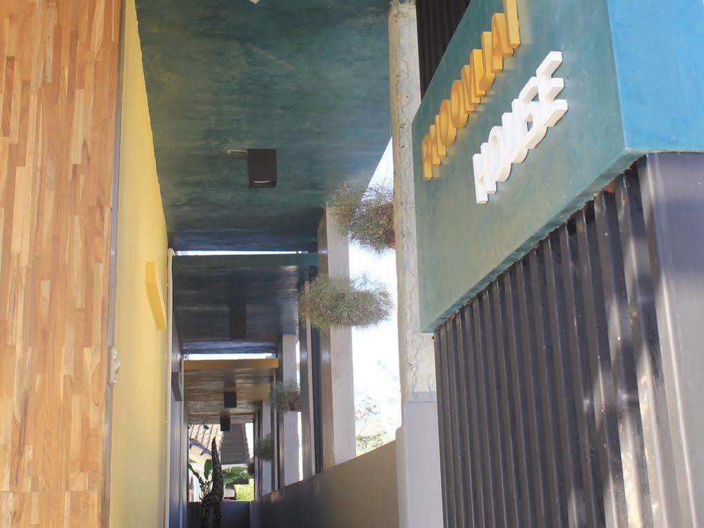 Appartamento Oyo 303 Phoomjai House Chalong Esterno foto